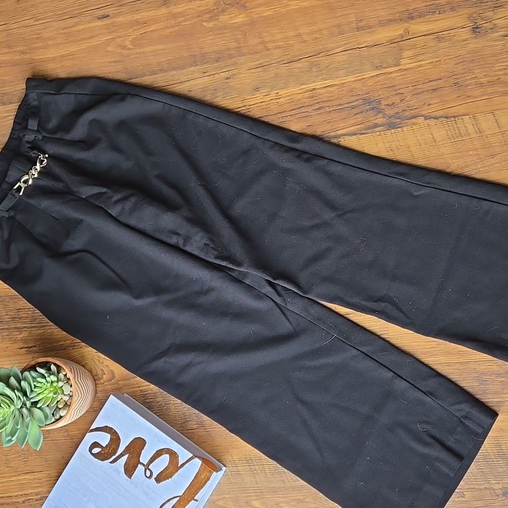 Maurices Black Gold Buckle Belt Wide Leg Black Trousers Small Short